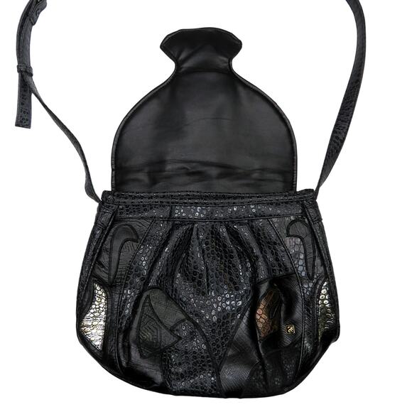 1980s Vintage NAS Black Frogskin Faux Leather Elephant Buckle Shoulder Bag - Picture 7 of 12